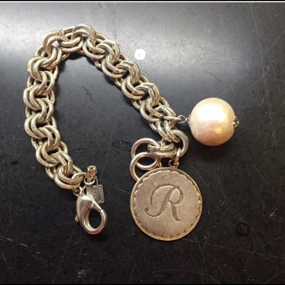 John Wind Sorority Gal Initial R Bracelet - Picture 2 of 2